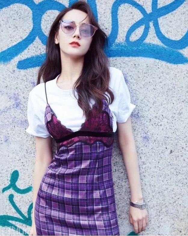 优衣库跟zara的短袖对比,优衣库中长款t恤白色速干