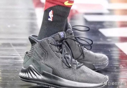 adidas好还是斐乐好,fila与阿迪达斯哪个更高端