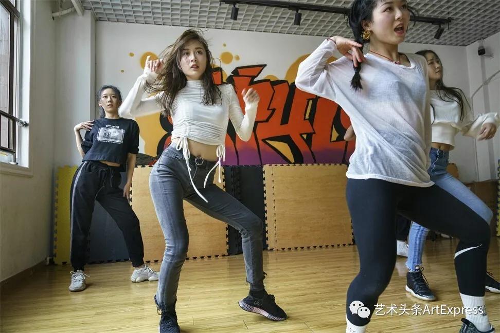 网红女主播恋爱,女主播以谈恋爱的名义要钱