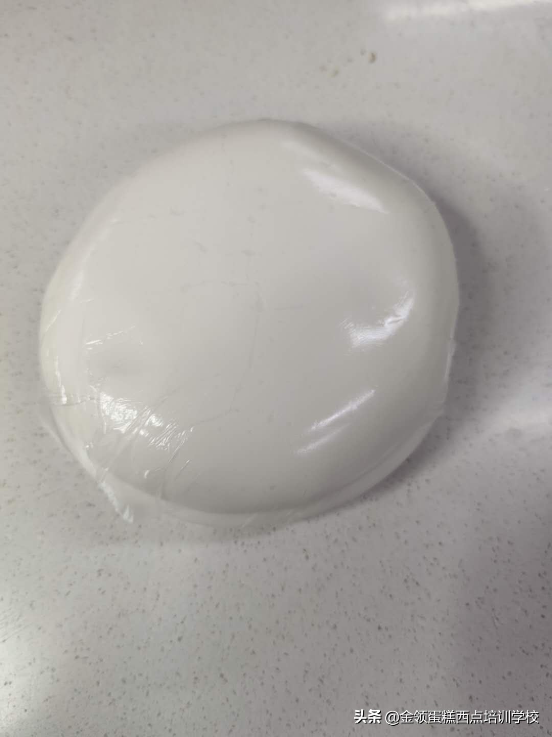 翻糖蛋糕的翻糖皮配方,翻糖做的翻糖蛋糕逼真