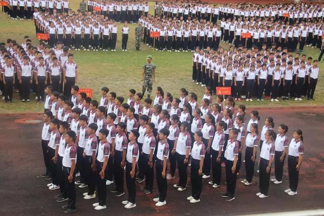 固始三中军训表演视频,固始永和学校军训