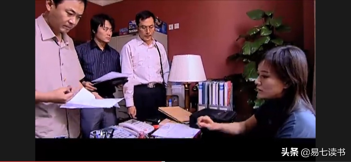 装在套子里的人解析,装在套子里的人朗读