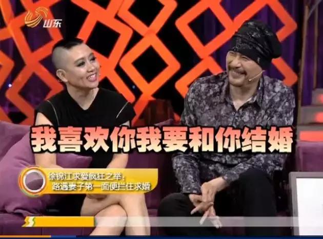 长恶人脸，竟是老婆奴！他拍风月片，被骂低俗，一幅画能卖出80万