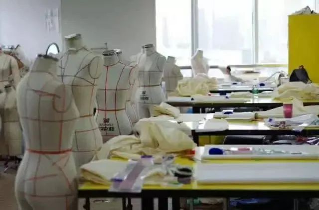 lv卡地亚奢侈品牌,lv卡地亚