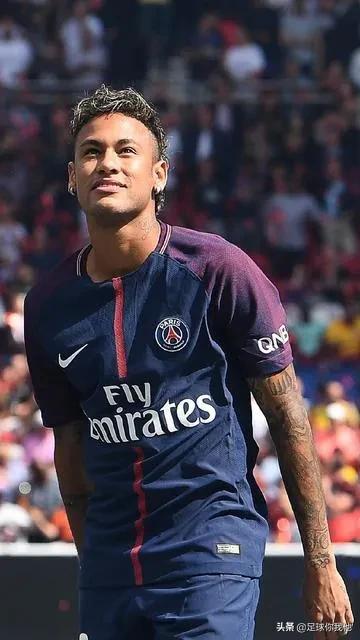 莱万世界足球先生奖有几个,2022世界足球先生莱万9分钟进5球