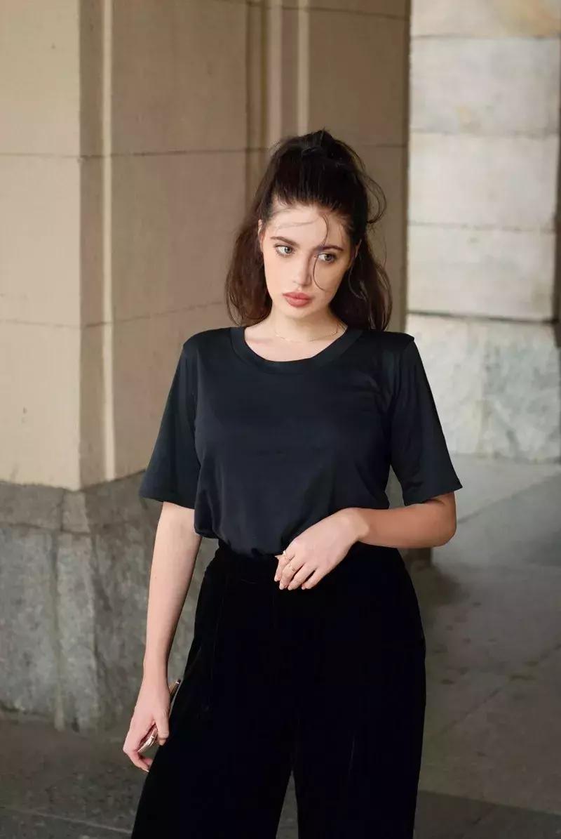 微胖女生只要穿搭对了一样显身材,微胖女生就一定要穿宽松衣服吗