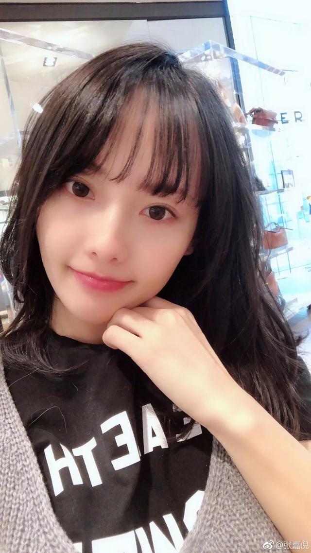 张嘉倪牛奶肌高清图,32岁张嘉倪全身照