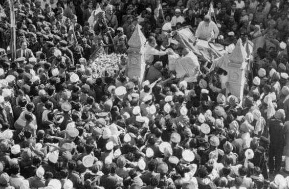 被撕裂的印度：从甘地之死谈起