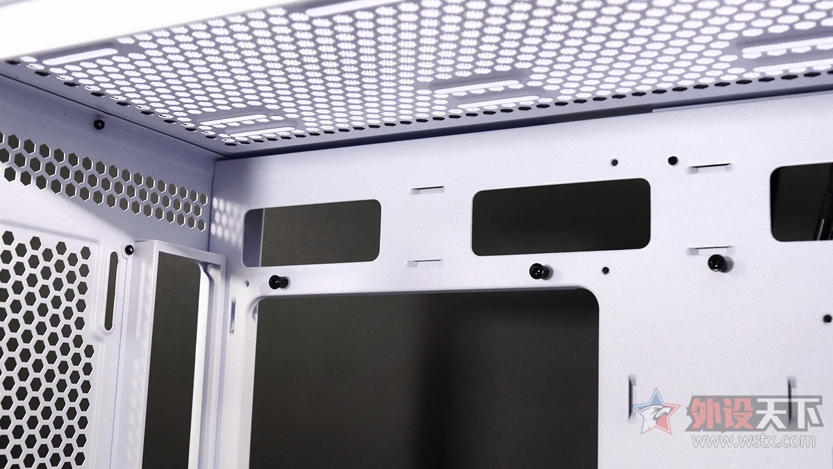 威刚入侵者烈日版,威刚xpg选哪个