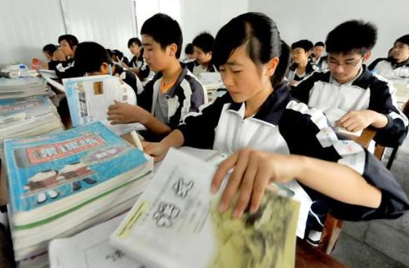 孩子中考成绩差以后该怎么规划,孩子学习不行中考后有什么出路