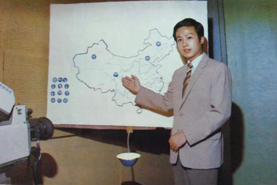 罗京去世12年母亲不知死讯,罗京去世前影像