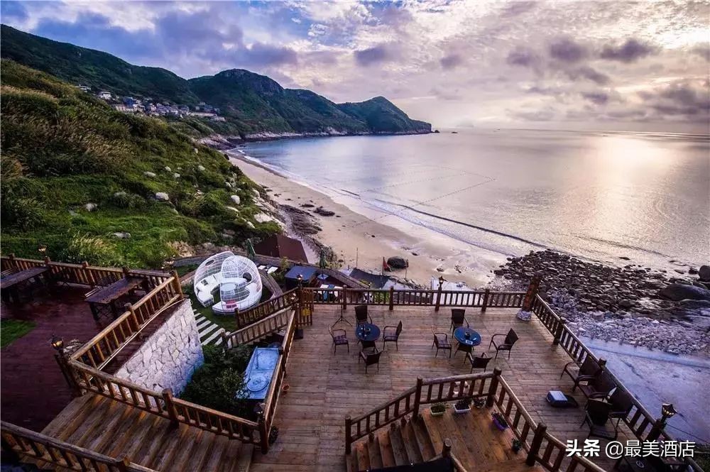 这对夫妻把渔民都嫌弃的破旧石头房，改成3个超美的民宿，美爆了