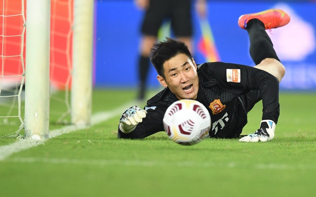 中超门将闪耀时刻,中超门将上演世界级扑救