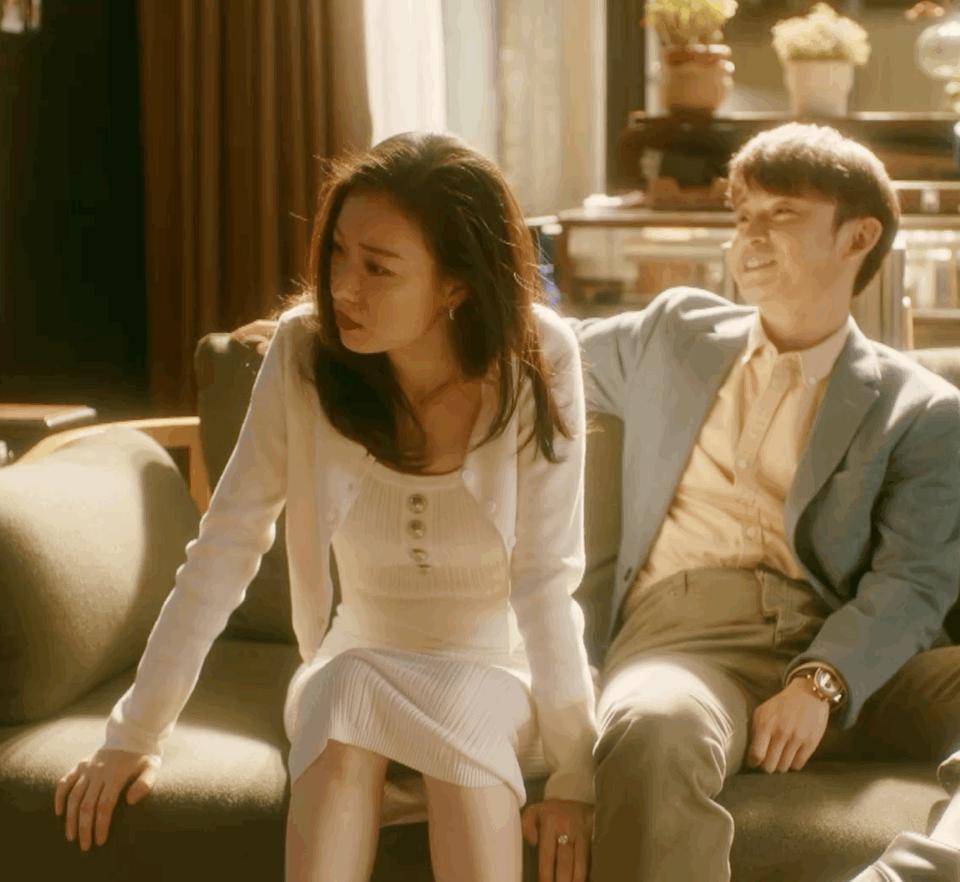 刚谈恋爱就给女生花很多钱,刚谈恋爱就花很多钱