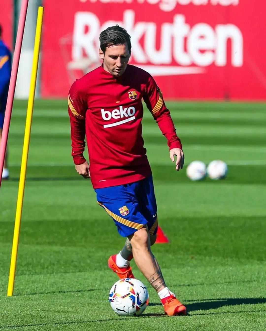 国足工资是国家发还是俱乐部发,国足运动员工资是谁发放