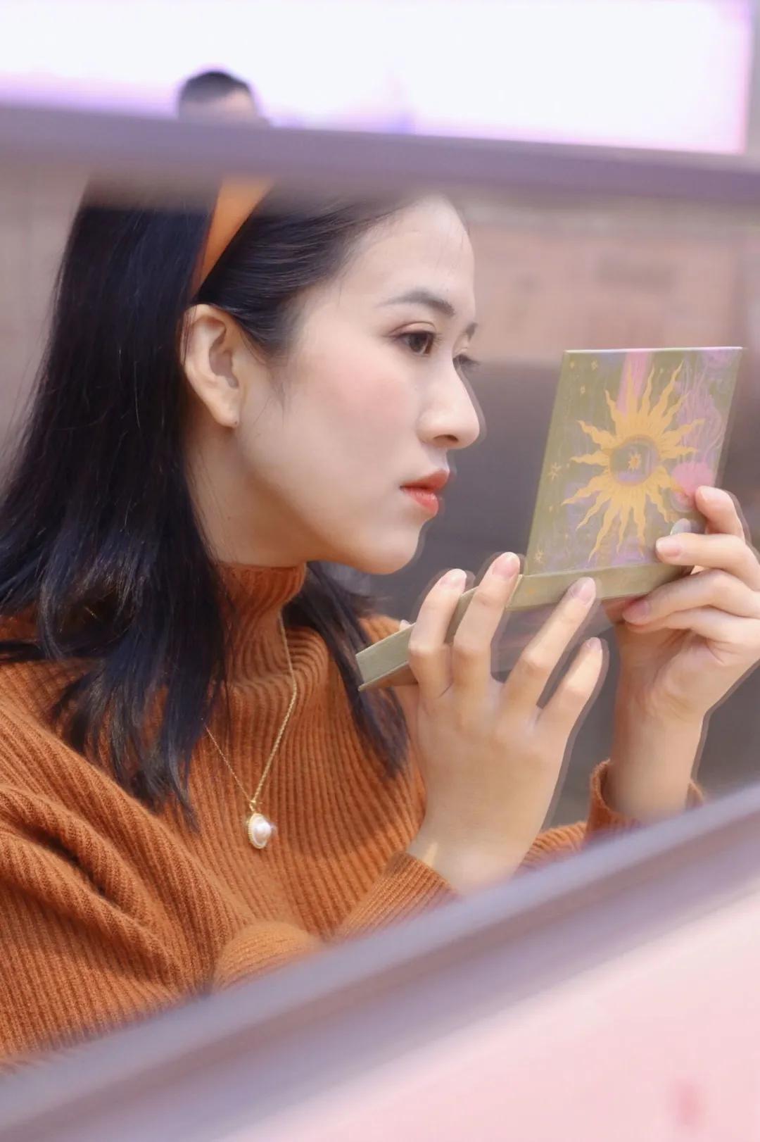 南京彩妆集合店wowcolour,有没有和wowcolour差不多的彩妆店