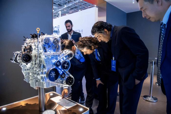 郑谊,郑谊车评视频