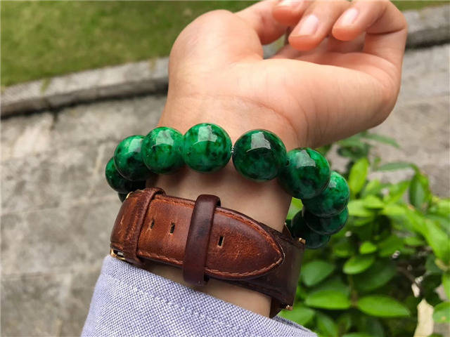 翡翠原石真的值钱吗,翡翠原石和普通石头区别