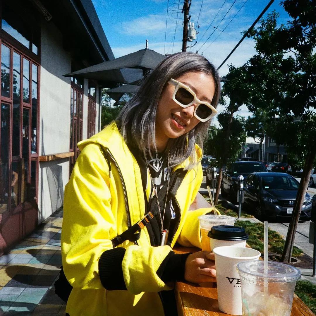 世界第一女版陈冠希,女版陈冠希斜戴帽子网红