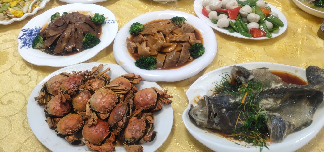 有种“霸王餐”叫吴川年例，都是空手来的，肚涨回，吴川年例表