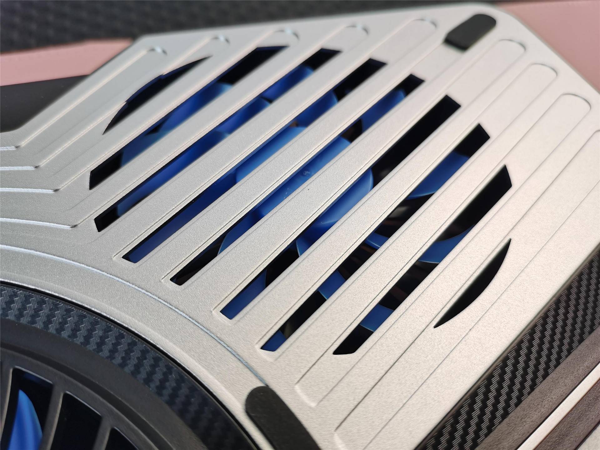 超频3笔记本电脑散热器怎么样,笔记本散热硅脂和散热垫