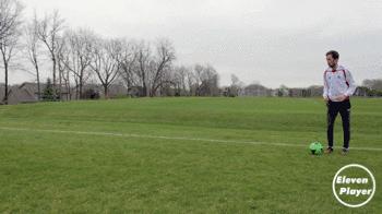 哪些小孩子就能学的足球过人技巧,足球实用的技巧过人