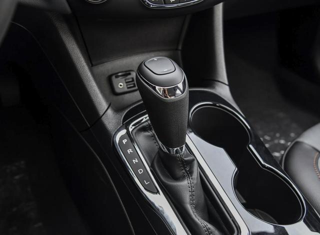 雪佛兰科鲁兹1.8是国几的排放标准,雪佛兰科鲁兹320自动悦享版落地价