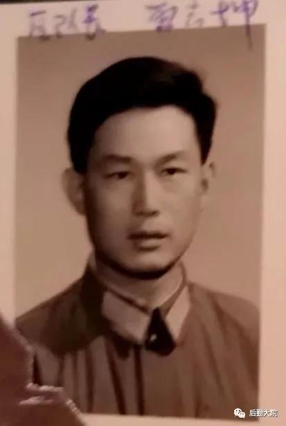 鐕曞北鑴氫笅鍐涙牎鍥剧墖,鐕曞北灏戝勾鍐涙牎