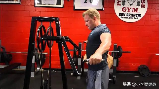 胸肌变大教学视频,胸肌变大的方法