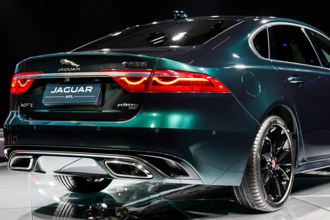 卖43万，中国特供，路虎揽胜极光L能卖得动吗？