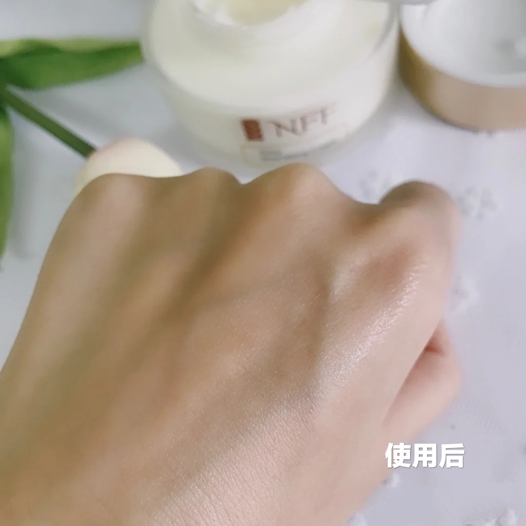 张韶涵和张嘉倪爱用的面霜，是屈臣氏“镇店之宝”，价格不到一百