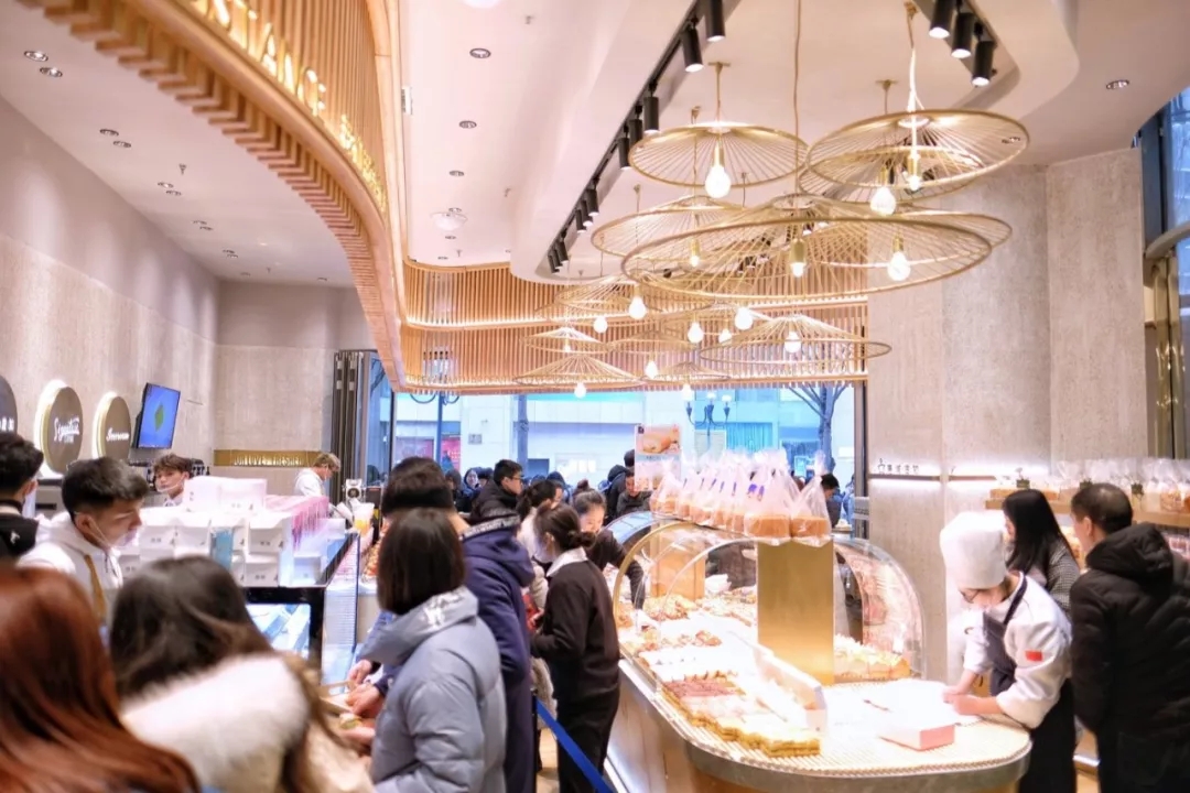 惠诚出城,米旗瘦身,仟吉求变,烘焙中国的明流与暗涌