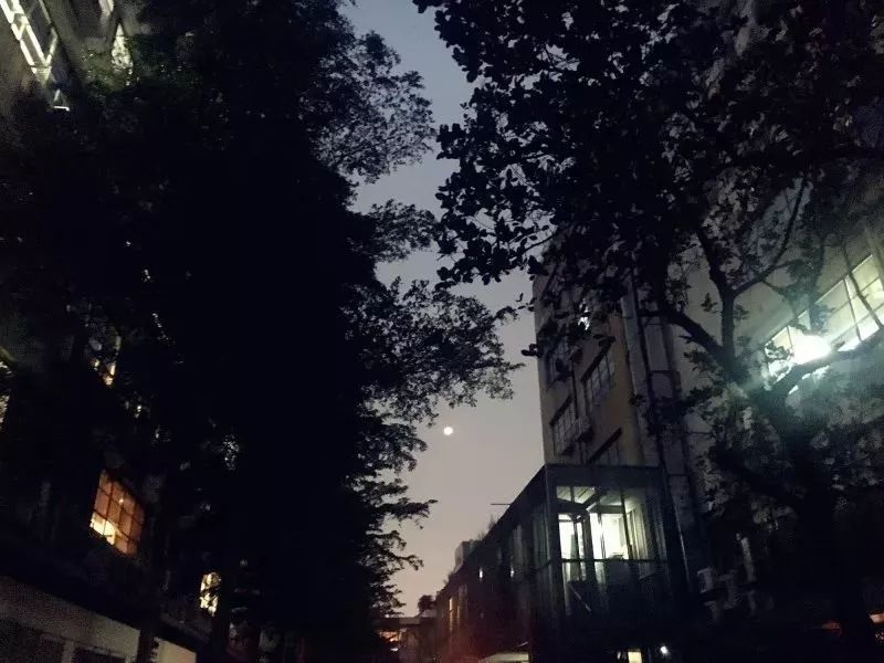 在深圳打工5000多月薪能存多少,深圳副业一个月能赚多少