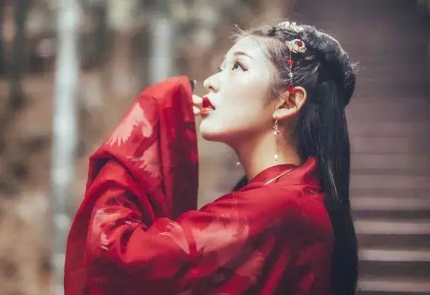 活得通透的中年人都有哪些大智慧,真正具有大智慧的人