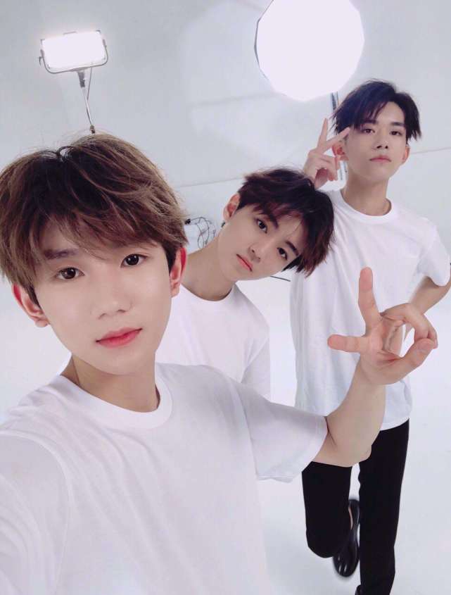 汪苏泷哪一首歌被tfboys退回,汪苏泷给tfboys写的一首歌