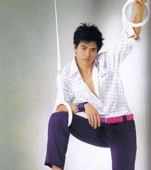 从一见钟情到相伴一生从来没想过,从一见钟情到两情相悦到相守一生