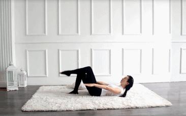 产后肚子肉很松怎么练紧致瑜伽,产后瑜伽瘦肚子和腰上赘肉