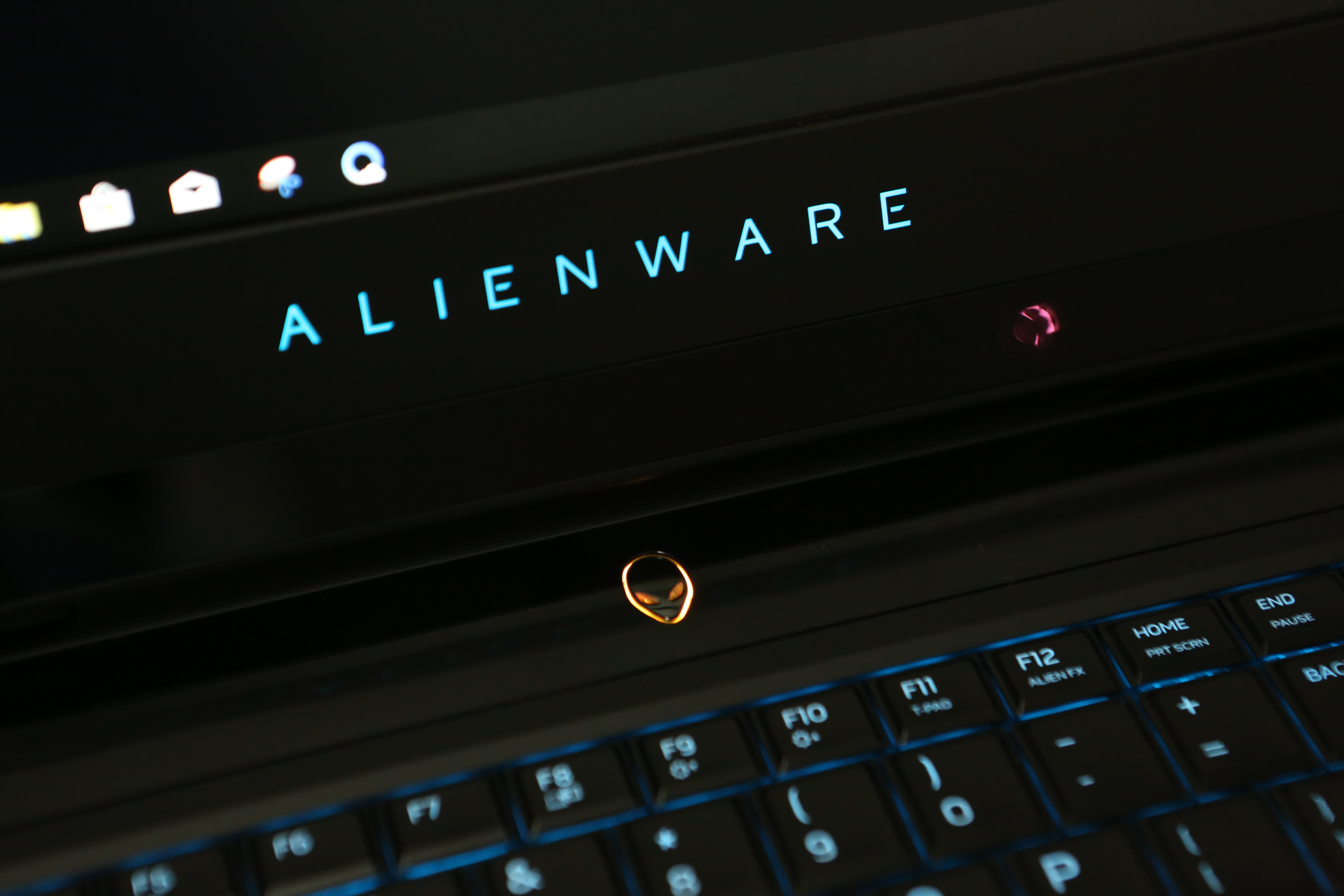 i9-8950HK处理器、GTX1080显卡，外星人这台游戏本的配置满级了！