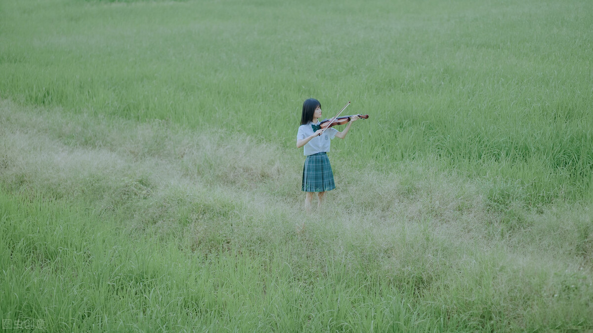 昨天的故事系列《芳草地》
