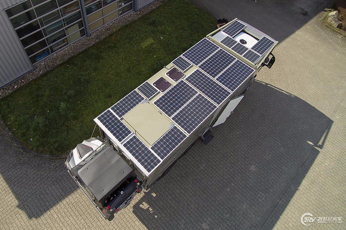 欧美顶级越野房车售价上千万,进口5米长2米高顶级越野房车