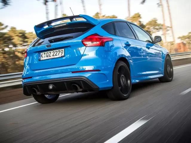 福特福克斯两厢rs落地,福特福克斯rs拉力赛车