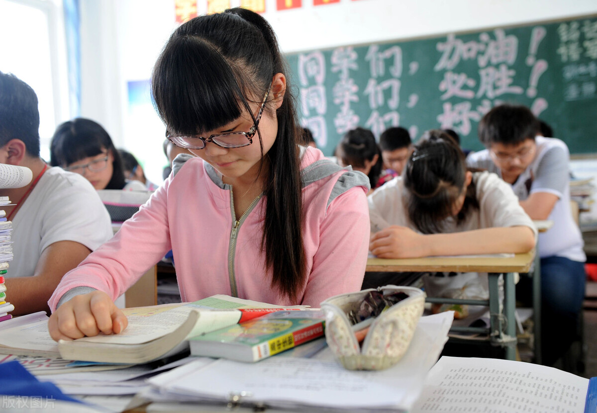 高考提前批次志愿填报注意问题,提前批次志愿自己在家网上填报吗