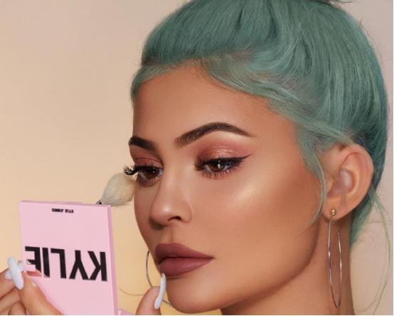 亚洲女孩欧式妆容,tf口红黑管推荐最新款