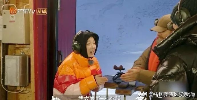 平胸女孩高级感,平胸女生好高级感