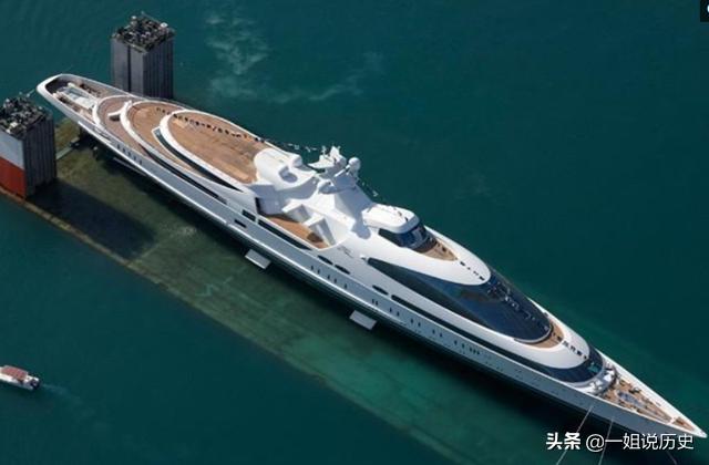 世界最大军舰改游艇,退役军舰打造豪华邮轮