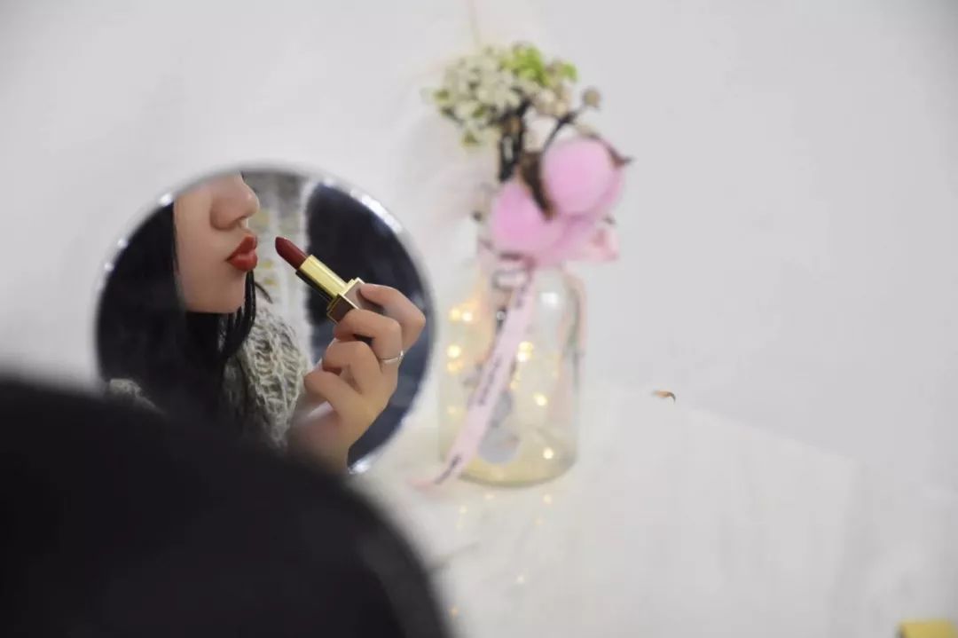 手工diy口红大概需要多久,10秒做口红