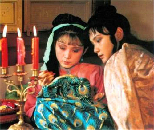 红楼四大丫鬟各具其妙，其中三个都出自贾母手下！