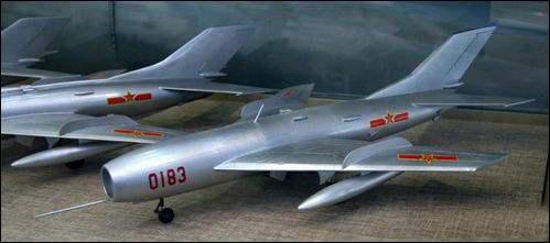 最大的军机坟场,中国大规模战斗机群壮观场面