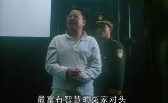 导演界有比张艺谋地位还高的吗,比张艺谋更老牌的导演有谁