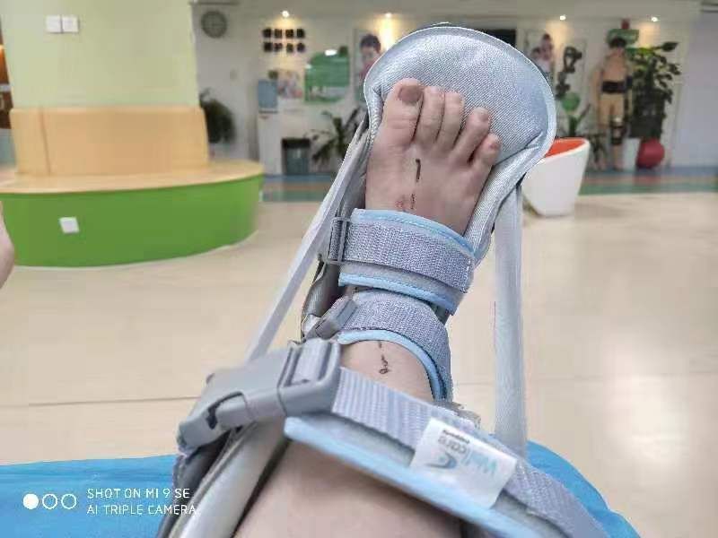 脚后跟长骨刺要不要紧,脚后跟长骨刺可以打封闭吗